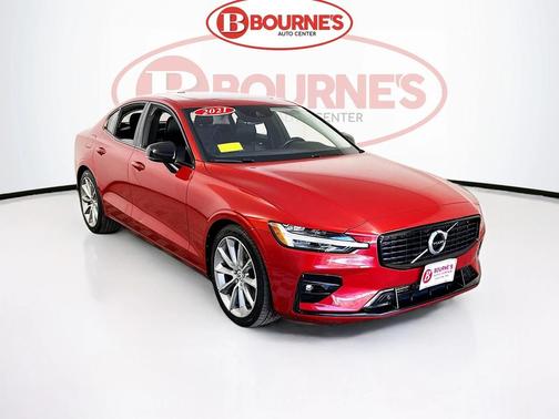 2021 Volvo S60 T5 Momentum