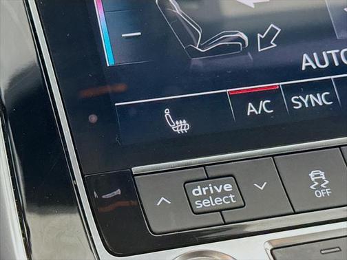 2021 Audi Q7 45 Premium Plus