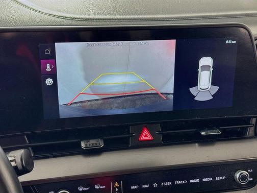 Glacial White Pearl 2024 Kia Sportage EX