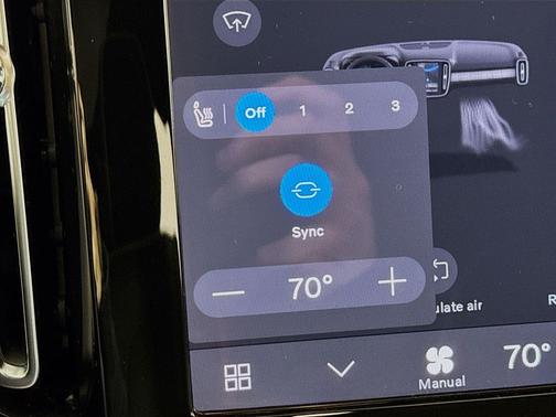 Fusion Red Metallic 2023 Volvo C40 Recharge Pure Electric Twin Plus