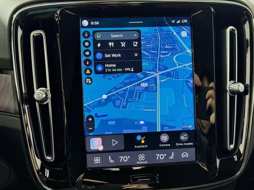 Fusion Red Metallic 2023 Volvo C40 Recharge Pure Electric Twin Plus