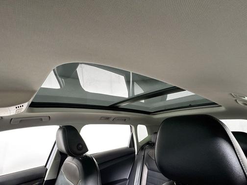 2023 Volkswagen Taos 1.5T SEL