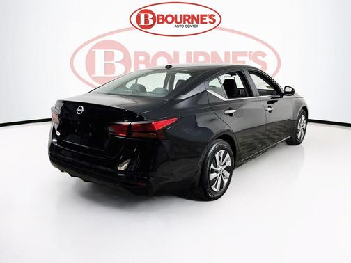 Super Black 2025 Nissan Altima S FWD