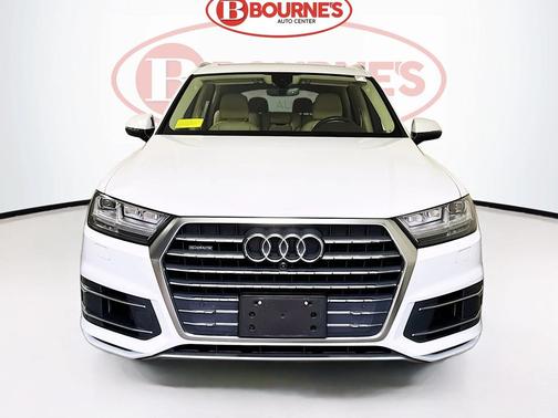 2019 Audi Q7 w/Navigation,Leather,Pano Sunroof