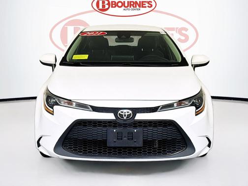 Super White 2021 Toyota Corolla LE