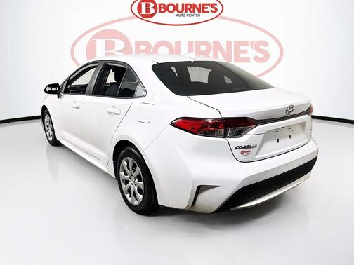 Super White 2021 Toyota Corolla LE