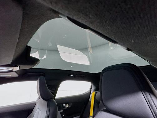 Snow White 2023 Polestar 2 AWD w/Navigation,Heated Seats,Fixed Glass Roof