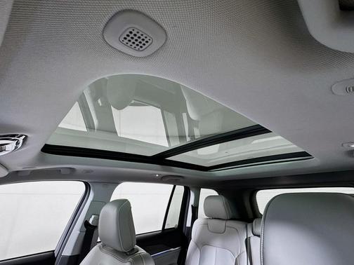 2022 Jeep Grand Cherokee 4xe Overland