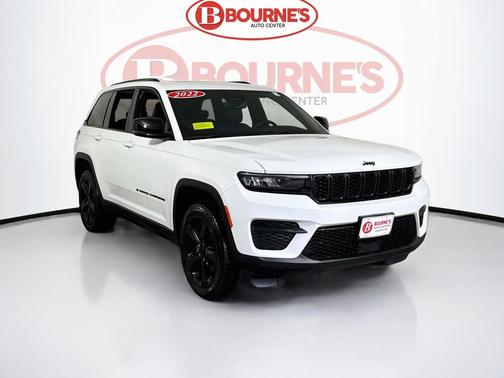 Bright White Clearcoat 2022 Jeep Grand Cherokee Altitude
