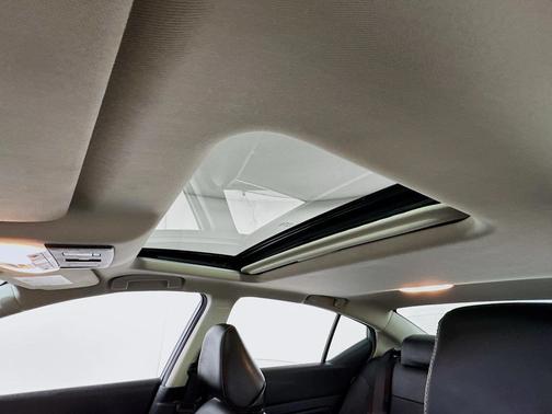 2023 Nissan Altima SR FWD