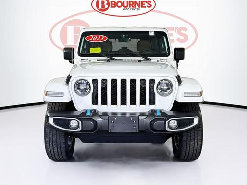 Bright White Clearcoat 2023 Jeep Wrangler 4xe Sahara