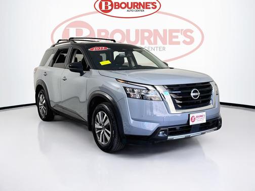Gray 2022 Nissan Pathfinder SL 4WD