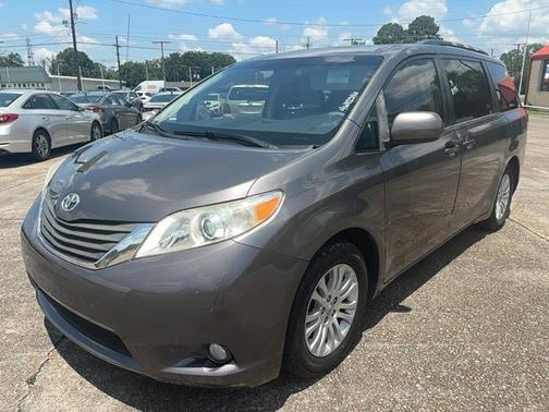 2013 Toyota Sienna XLE