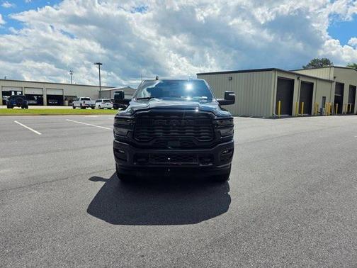 2025 RAM 2500 Big Horn Crew Cab 4x4 6'4' Box