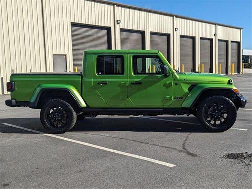 2025 Jeep Gladiator Nighthawk