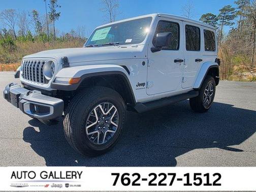 2025 Jeep Wrangler 4-Door Sahara 4x4