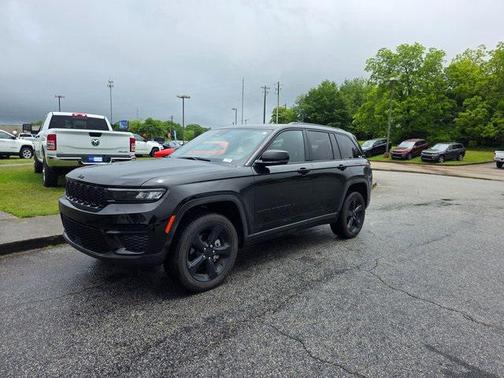 2024 Jeep Grand Cherokee Altitude
