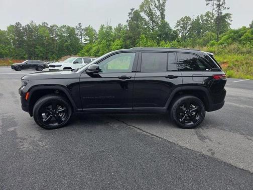 2024 Jeep Grand Cherokee Altitude