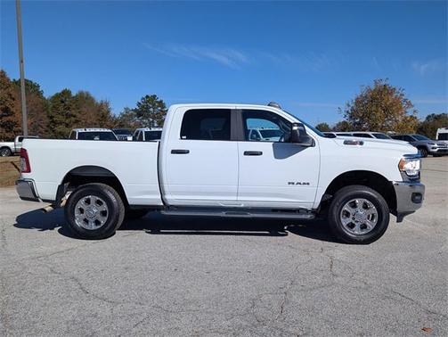 2024 RAM 2500 Big Horn Crew Cab 4x4 6'4' Box