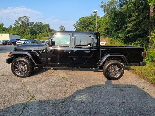 2025 Jeep Gladiator Sport S