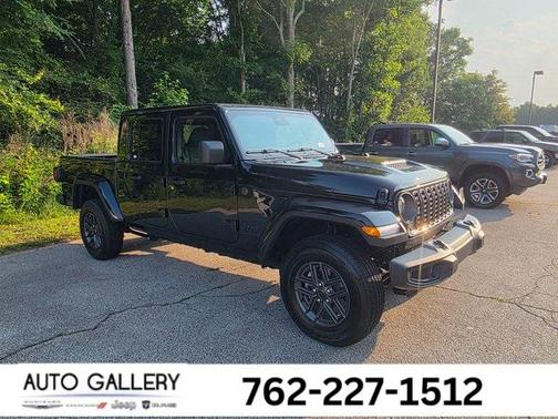 2025 Jeep Gladiator Sport S