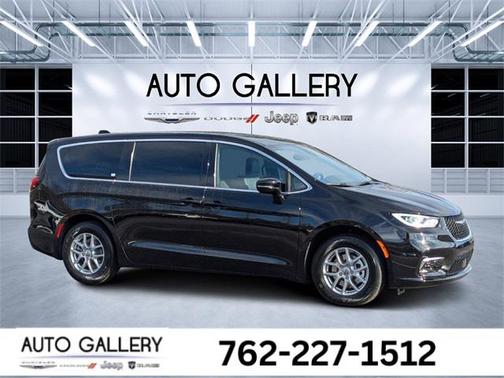 2025 Chrysler Pacifica L