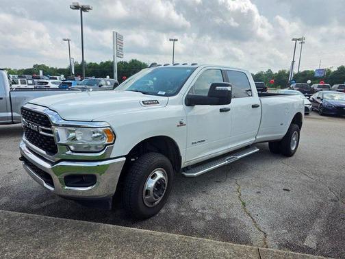 2024 RAM 3500 Big Horn Crew Cab 4x4 8' Box