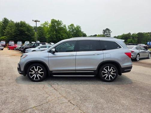 2022 Honda Pilot Touring 8-Passenger