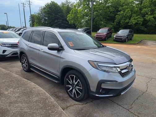 2022 Honda Pilot Touring 8-Passenger