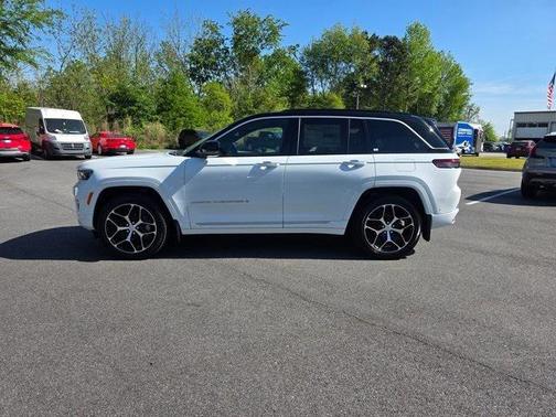 2025 Jeep Grand Cherokee Summit
