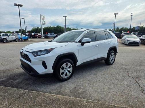 2020 Toyota RAV4 LE