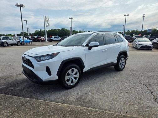 2020 Toyota RAV4 LE