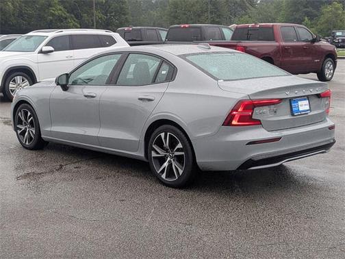 2024 Volvo S60 B5 Core Dark Theme