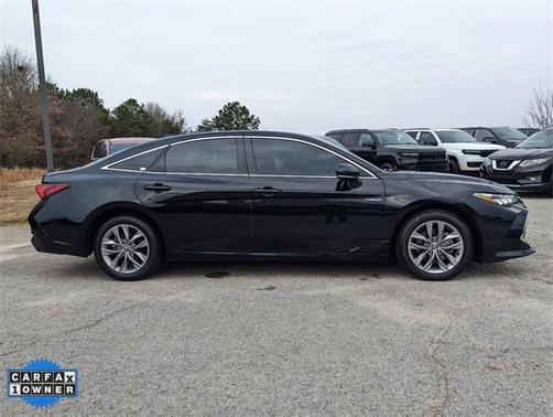 2021 Toyota Avalon Hybrid XLE Plus