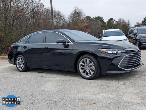 2021 Toyota Avalon Hybrid XLE Plus
