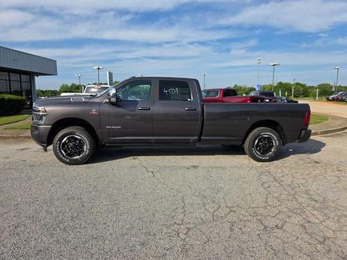 2025 RAM 2500 Laramie Crew Cab 4x4 8' Box