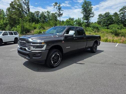 2025 RAM 2500 Laramie Crew Cab 4x4 8' Box