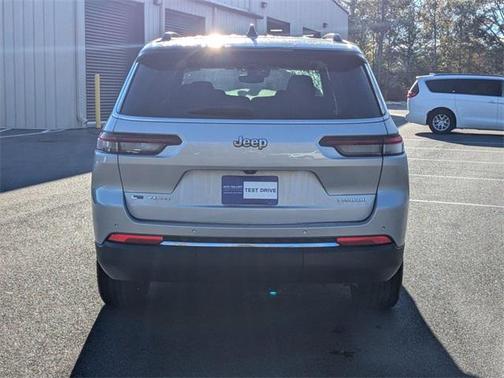 2023 Jeep Grand Cherokee L Laredo