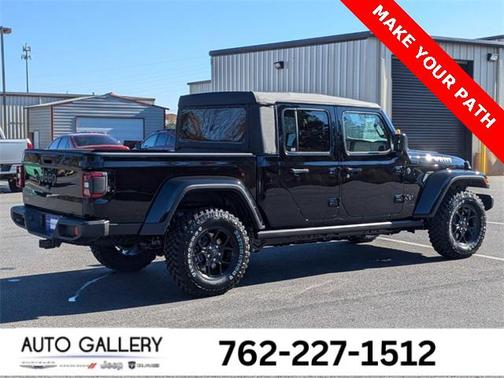2025 Jeep Gladiator Willys