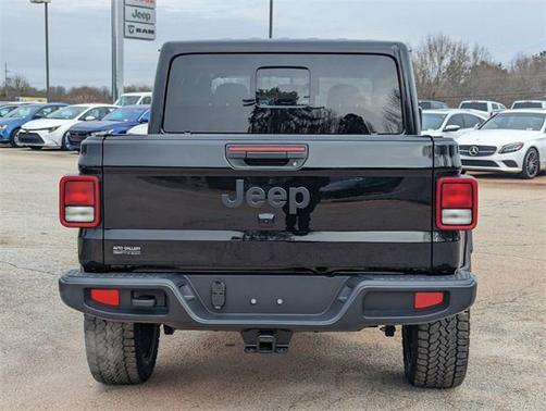 2025 Jeep Gladiator Sport
