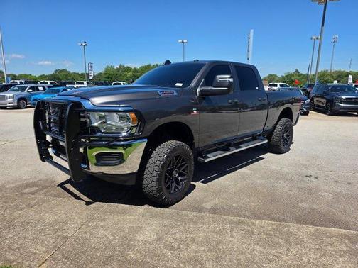 2024 RAM 2500 Tradesman Crew Cab 4x4 6'4' Box