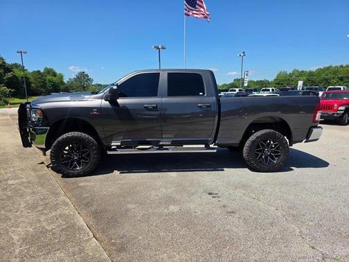 2024 RAM 2500 Tradesman Crew Cab 4x4 6'4' Box
