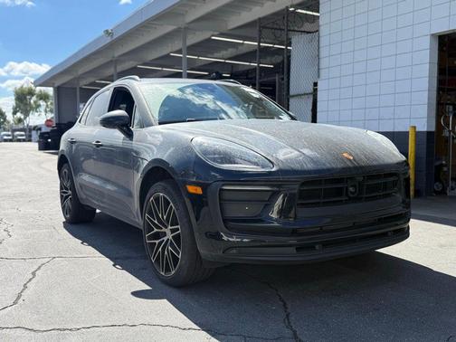 2025 Porsche Macan