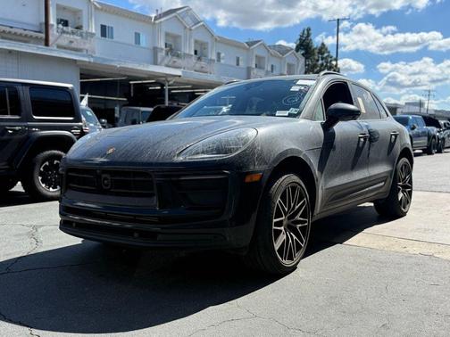 2025 Porsche Macan