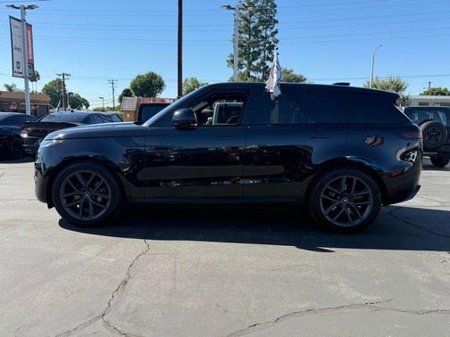 2024 Land Rover Range Rover Sport SE