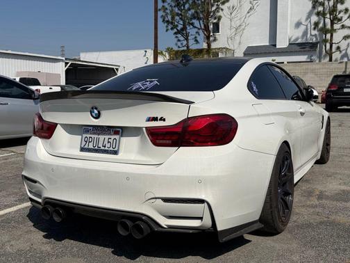 Alpine White 2019 BMW M4 Base