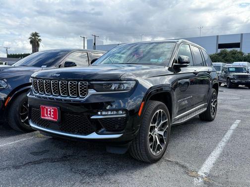 2022 Jeep Grand Cherokee Summit