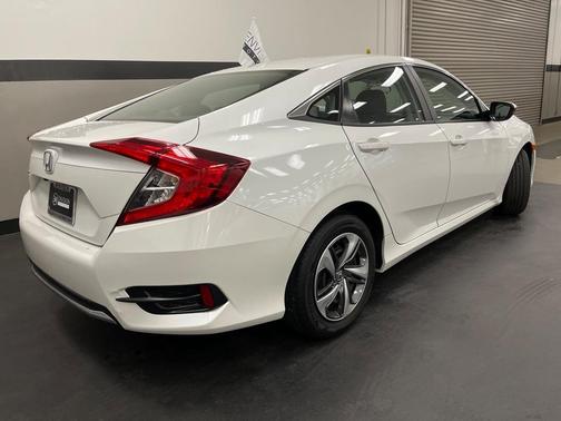 Photo 4 of 30 of 2020 Honda Civic LX