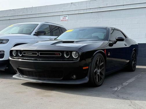 2016 Dodge Challenger R/T Scat Pack