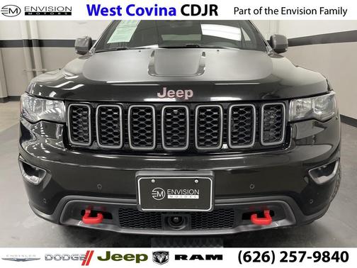 Photo 2 of 32 of 2021 Jeep Grand Cherokee Trailhawk